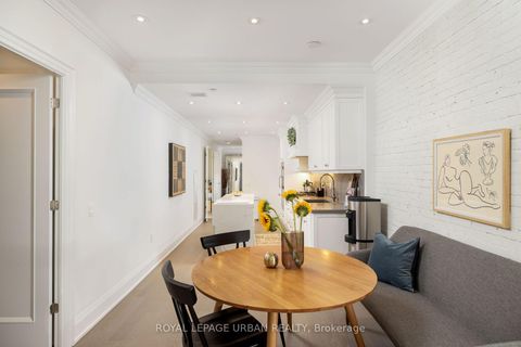 Photo 3 at 223 - 1900 Bayview Avenue, York Mills, Toronto