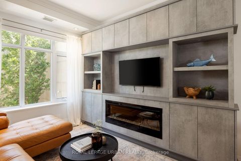 Photo 4 at 223 - 1900 Bayview Avenue, York Mills, Toronto