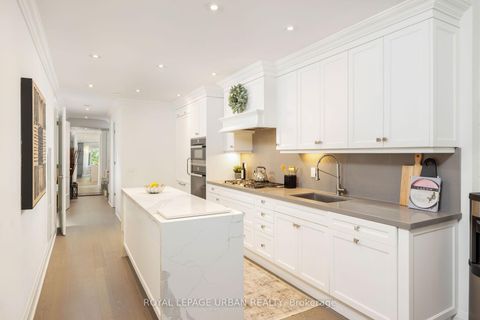Photo 11 at 223 - 1900 Bayview Avenue, York Mills, Toronto