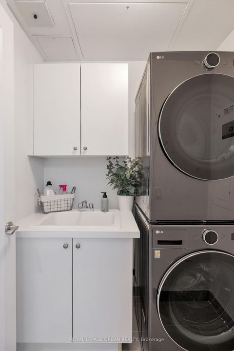 Photo 21 at 223 - 1900 Bayview Avenue, York Mills, Toronto