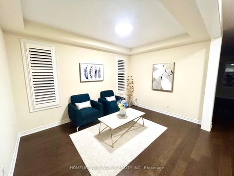 Photo 5 at 88 Roth Street, Rural Aurora, Aurora