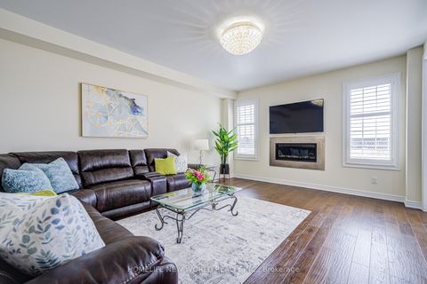 Photo 10 at 88 Roth Street, Rural Aurora, Aurora