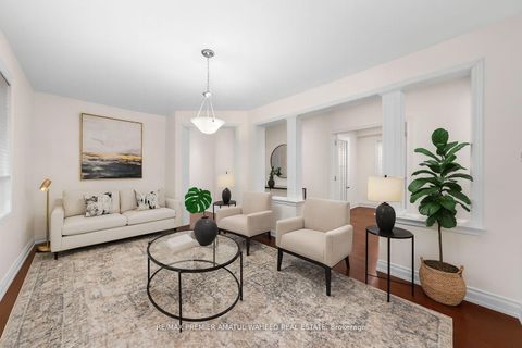 Photo 7 at 144 Ironside Drive, Vellore Village, Vaughan