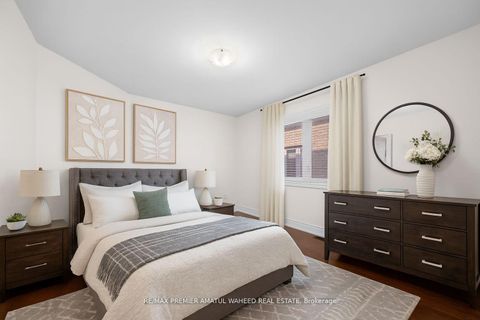 Photo 27 at 144 Ironside Drive, Vellore Village, Vaughan