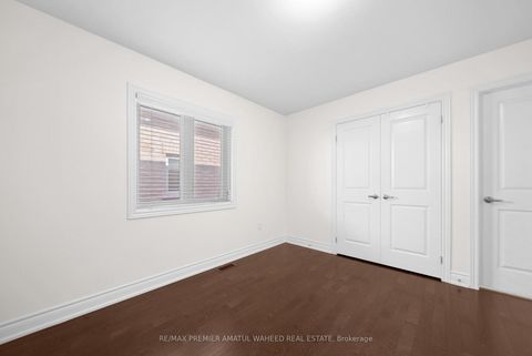 Photo 32 at 144 Ironside Drive, Vellore Village, Vaughan