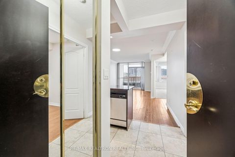 Photo 8 at 302 - 88 Promenade Circle, Brownridge, Vaughan