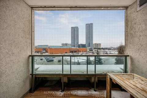 Photo 32 at 302 - 88 Promenade Circle, Brownridge, Vaughan