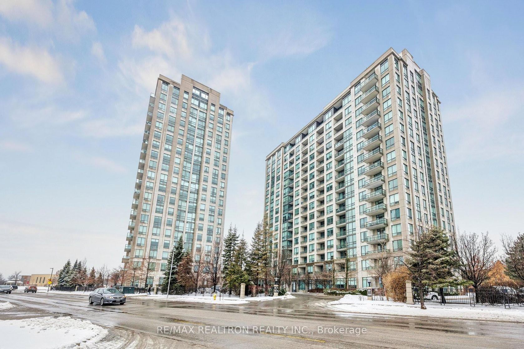 302 - 88 Promenade Circle, Brownridge, Vaughan photo number 2