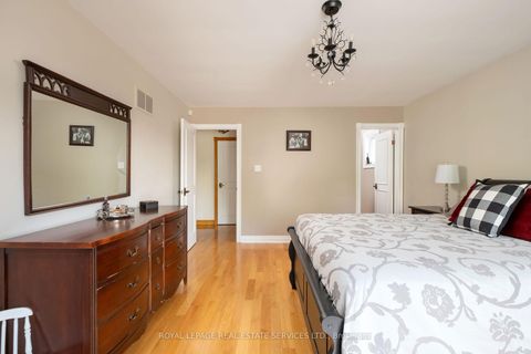 Photo 23 at 15 Westroyal Road, The Westway, Toronto