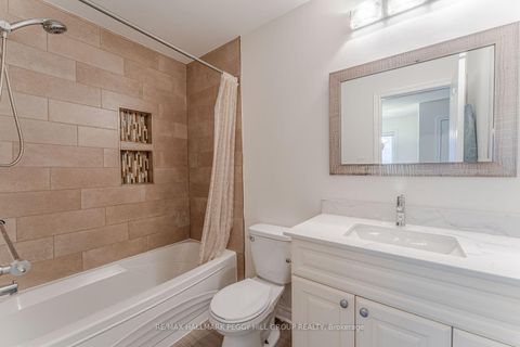 Photo 8 at 179 Warwick Crescent, Summerhill Estates, Newmarket