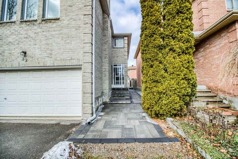 Photo 2 at 32 Charlton Avenue, Brownridge, Vaughan