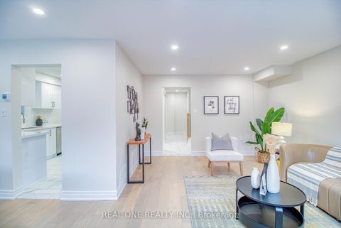 Photo 14 at 32 Charlton Avenue, Brownridge, Vaughan