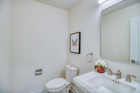 Photo 16 at 32 Charlton Avenue, Brownridge, Vaughan