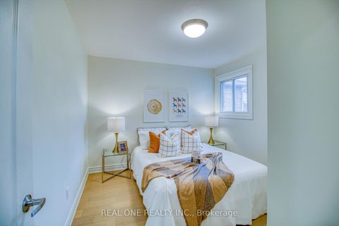 Photo 30 at 32 Charlton Avenue, Brownridge, Vaughan