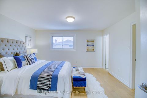 Photo 34 at 32 Charlton Avenue, Brownridge, Vaughan