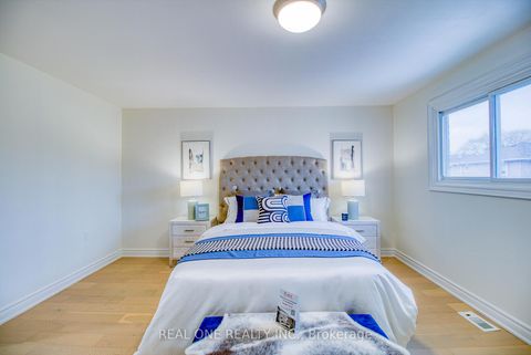 Photo 35 at 32 Charlton Avenue, Brownridge, Vaughan