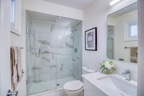 Photo 37 at 32 Charlton Avenue, Brownridge, Vaughan