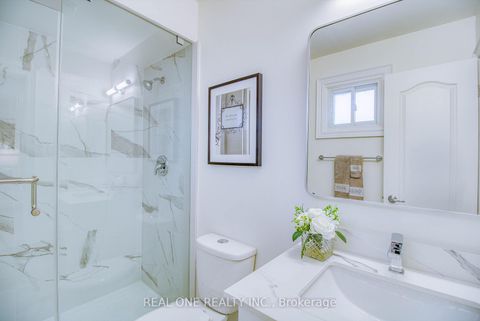 Photo 38 at 32 Charlton Avenue, Brownridge, Vaughan