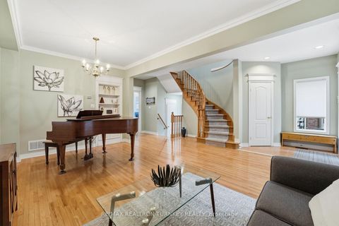 Photo 4 at 423 Hewitt Circle, Summerhill Estates, Newmarket