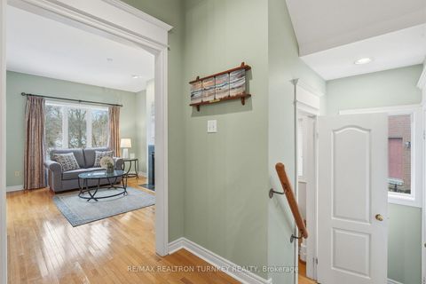 Photo 9 at 423 Hewitt Circle, Summerhill Estates, Newmarket