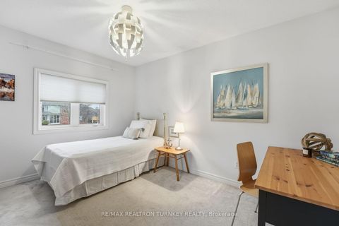 Photo 15 at 423 Hewitt Circle, Summerhill Estates, Newmarket