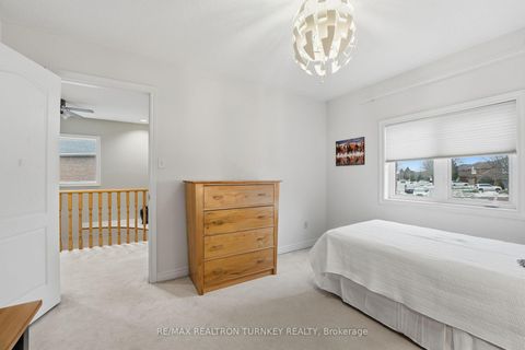 Photo 16 at 423 Hewitt Circle, Summerhill Estates, Newmarket