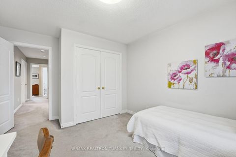 Photo 18 at 423 Hewitt Circle, Summerhill Estates, Newmarket