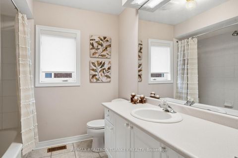 Photo 19 at 423 Hewitt Circle, Summerhill Estates, Newmarket