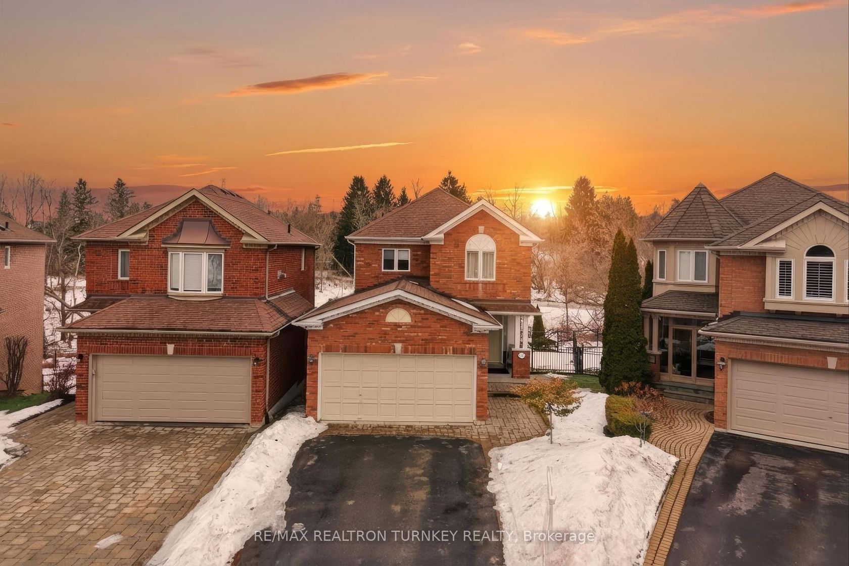 423 Hewitt Circle, Summerhill Estates, Newmarket 