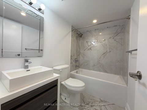 Photo 19 at 1106 - 7601 Bathurst Street, Yorkhill, Vaughan