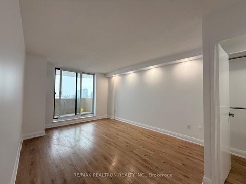 Photo 23 at 1106 - 7601 Bathurst Street, Yorkhill, Vaughan