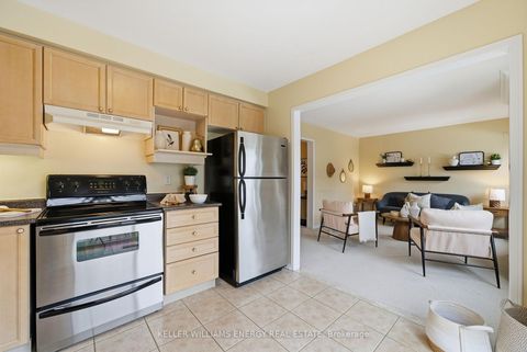 Photo 5 at 1375 Linstead Street, Taunton, Oshawa