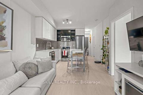 Photo 6 at 10 De Boers, Unit 315 Drive, York University Heights, Toronto