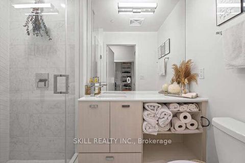 Photo 11 at 10 De Boers, Unit 315 Drive, York University Heights, Toronto