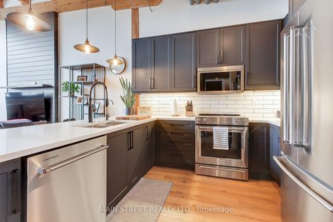 Photo 9 at 310 - 543 Timothy Street W, Central Newmarket, Newmarket