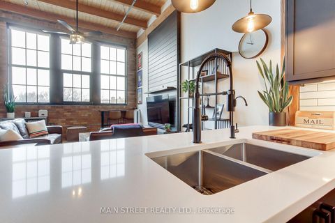 Photo 10 at 310 - 543 Timothy Street W, Central Newmarket, Newmarket