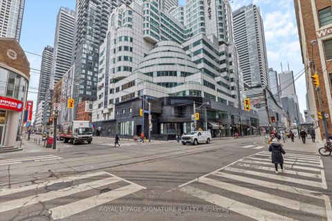 Photo 22 at 1201 - 393 King Street W, Waterfront Communities C1, Toronto