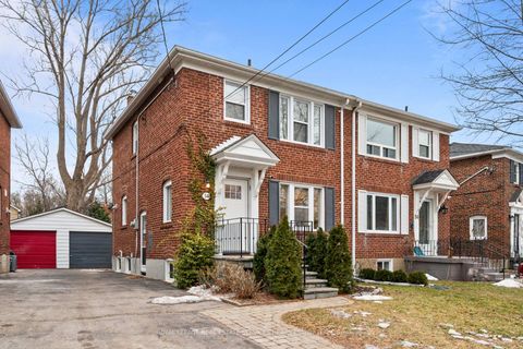 Photo 1 at 54 Thursfield Crescent, Leaside, Toronto