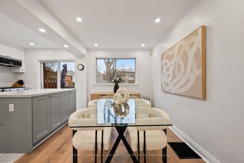 Photo 6 at 54 Thursfield Crescent, Leaside, Toronto