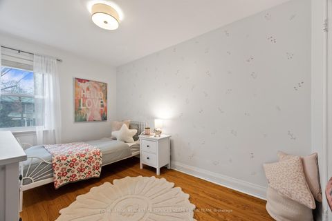 Photo 17 at 54 Thursfield Crescent, Leaside, Toronto