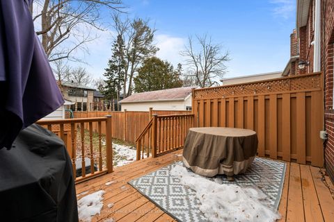 Photo 28 at 54 Thursfield Crescent, Leaside, Toronto