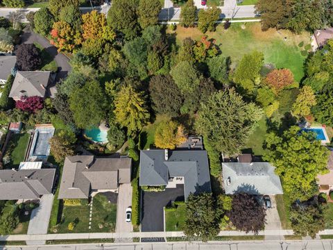 Photo 4 at 48 Royal Road, Aurora Village, Aurora