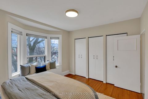 Photo 12 at 153 Sammon Avenue, East York, Toronto