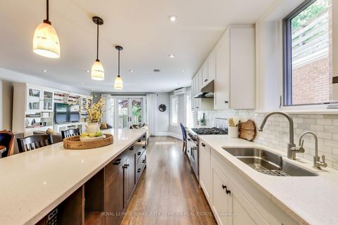 Photo 11 at 275 Fairlawn Avenue, Lawrence Park North, Toronto