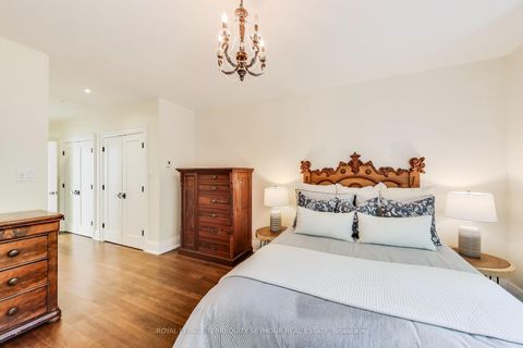 Photo 17 at 275 Fairlawn Avenue, Lawrence Park North, Toronto