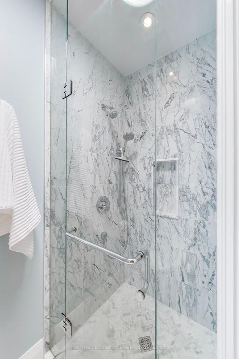 Photo 20 at 275 Fairlawn Avenue, Lawrence Park North, Toronto