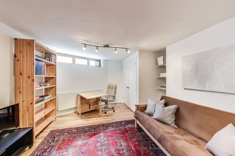 Photo 31 at 275 Fairlawn Avenue, Lawrence Park North, Toronto