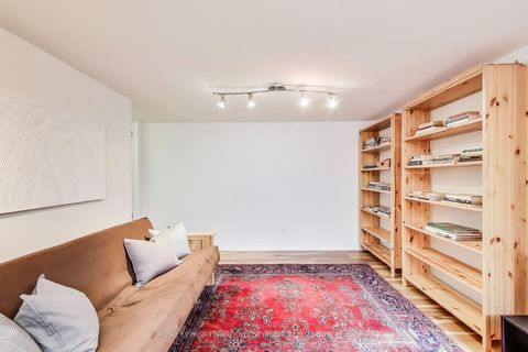 Photo 32 at 275 Fairlawn Avenue, Lawrence Park North, Toronto