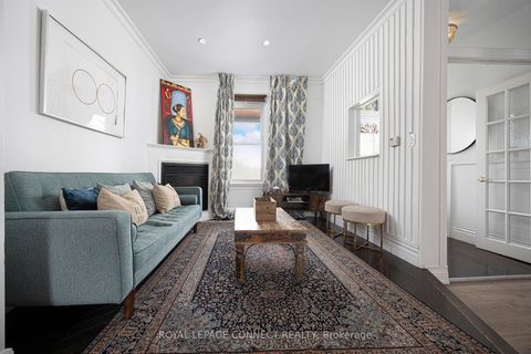 Photo 2 at 238 River Street, South St. James Town, Toronto