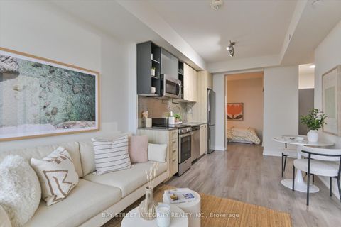 Photo 17 at 909 - 10 De Boers Drive, York University Heights, Toronto